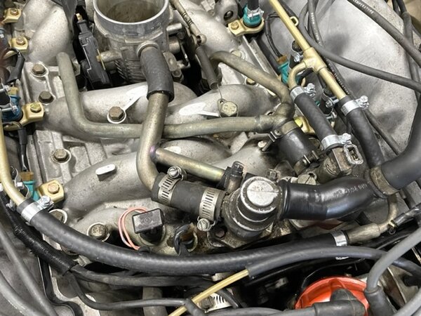 1970 to 1975 D-Jetronic V8 Engine Compartment Premium Fuel
