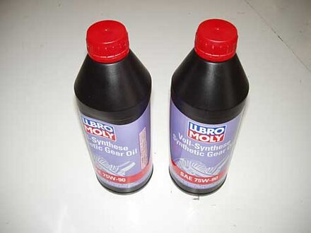 2 Liters of Synthetic Manual Transmission Fluid