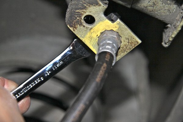 How to Tell When your Brake Hoses Need to Be Replaced – Becker Service  Center