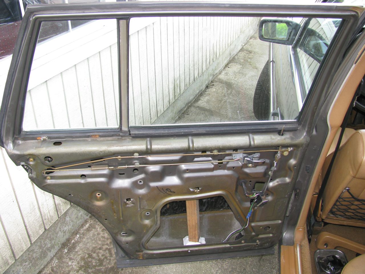 Window Will Not Stay Closed Tight When a Regulator Fails Interior Problem