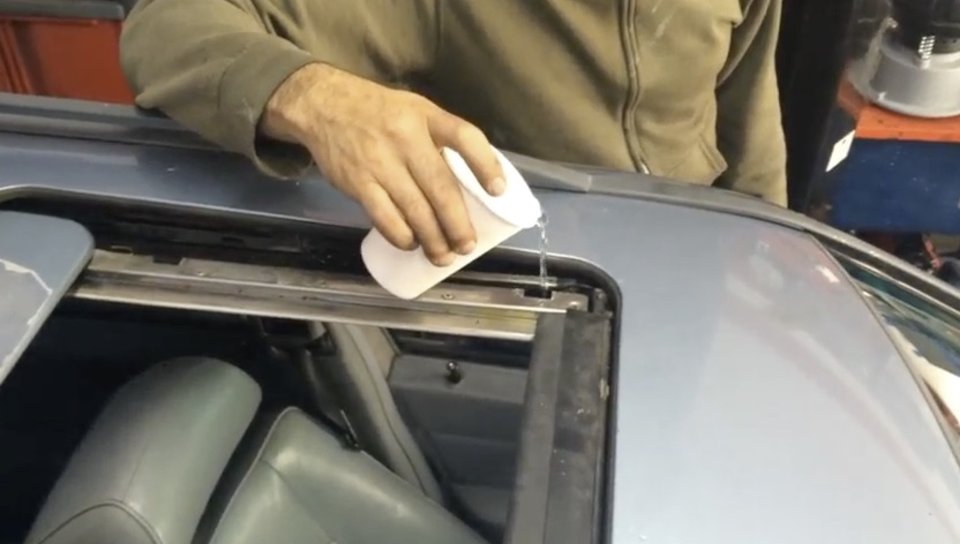 Sunroof drain cleaning tool