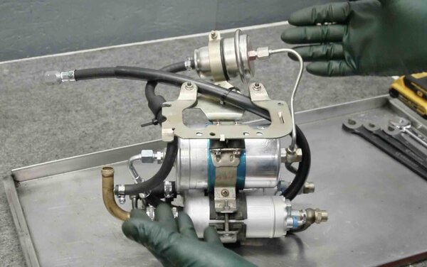W126 shop fuel pump