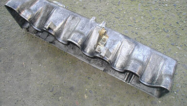 300SD 300D 300TD 300CD Valve Cover (used)