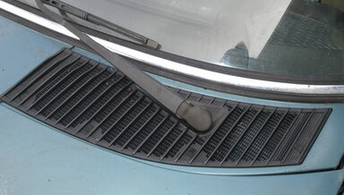 123 All Models Left Side Intake Air Vent Black Grill 1977 to 1985 ( Used )