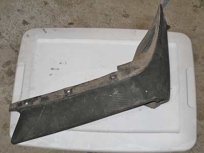 123 Left Front Bumper Rubber Piece (used)