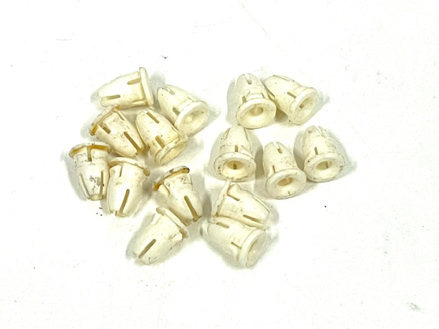 350SL 450SL 380SL 560SL Rocker Panel Moulding White Insertion Clips x ...