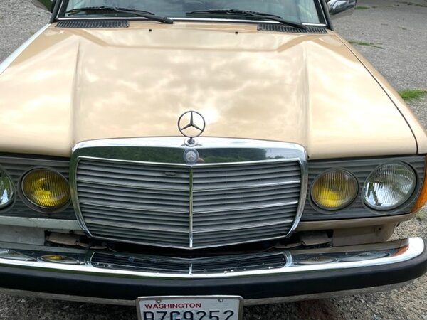 19 W123 300d Bubbles For Sale Kent S Cars For Sale Product Mercedessource Com