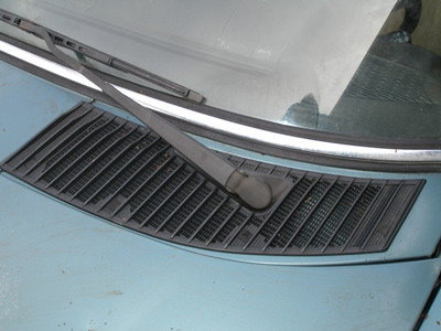 123 All Models Left Side Intake Air Vent Black Grill 1977 to 1985 ( Used )