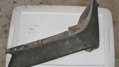 123 Left Front Bumper Rubber Piece (used)
