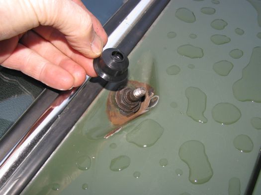 Mercedes 123 wiper shaft #3