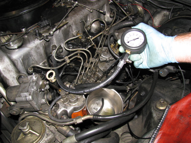Mercedes 240d checking compression #2