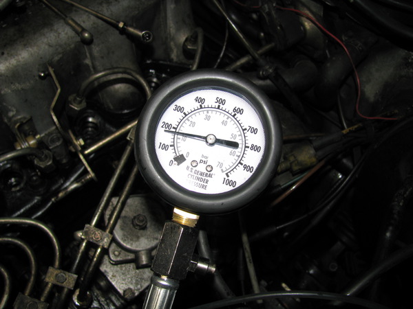Mercedes 240d compression tester