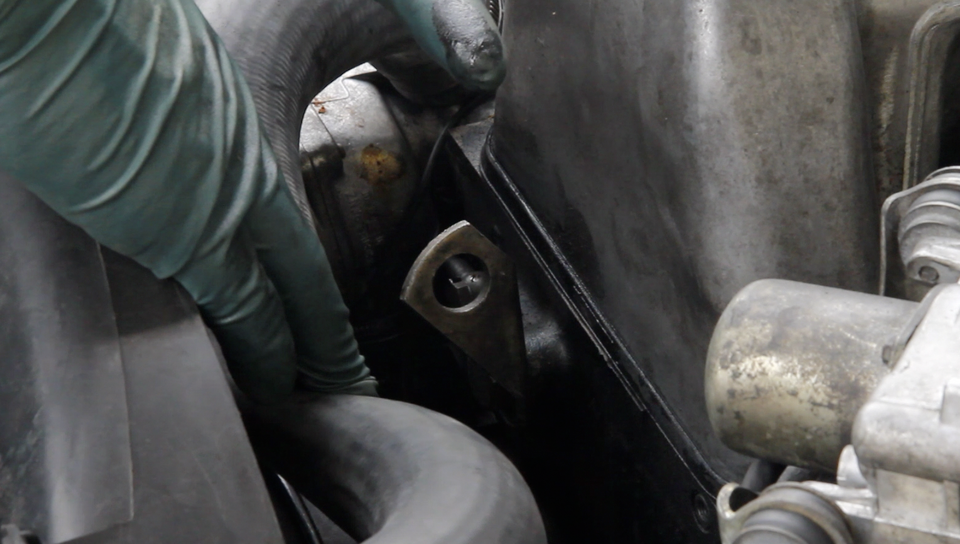 permanently repairing the om 616 and om 617 pesky valve cover gasket